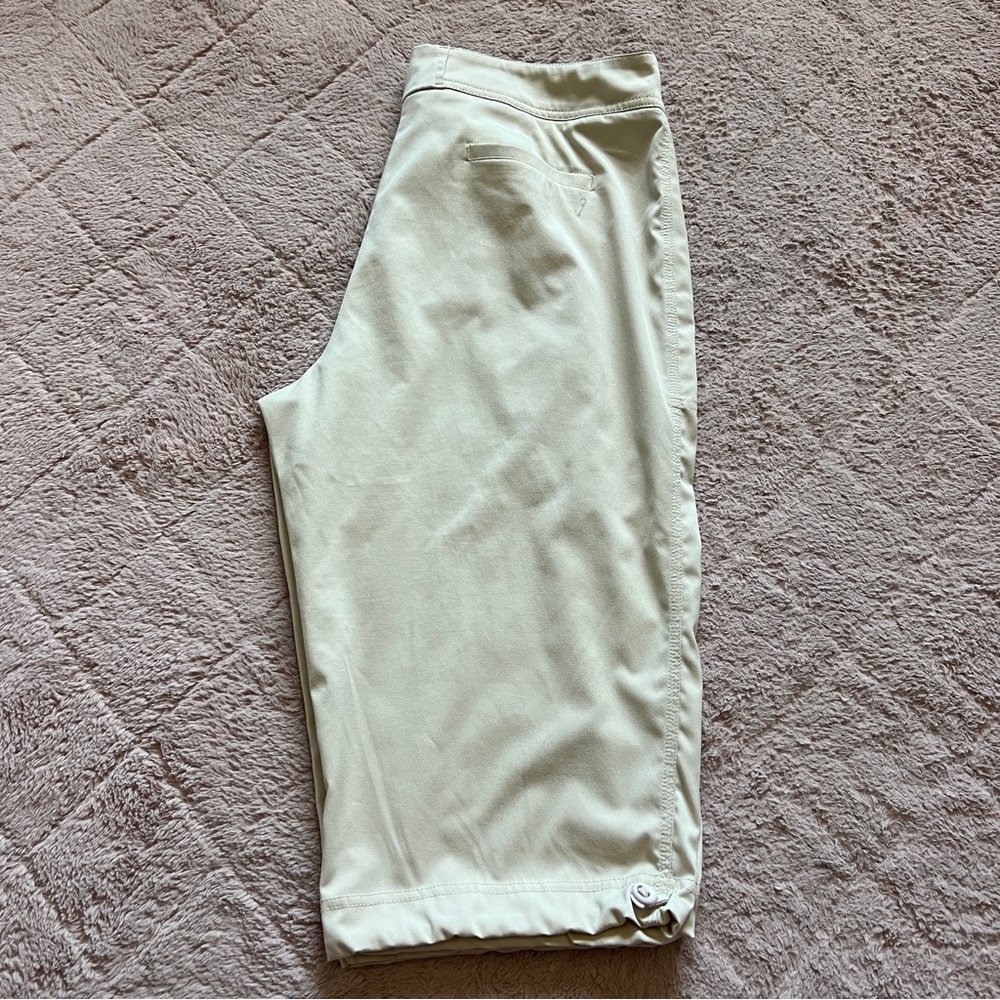 Tail Women's Cream Capris